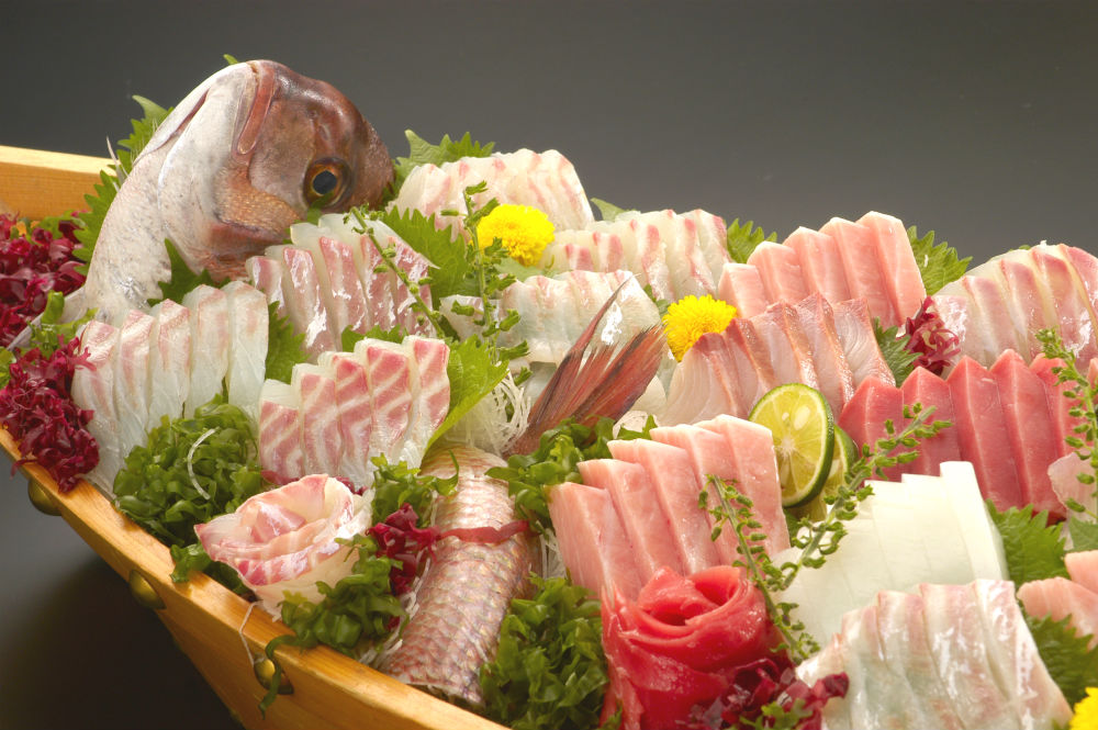 材料の違い それとも グレードの差 刺し身 と お造り は何が違うのか オトナンサー