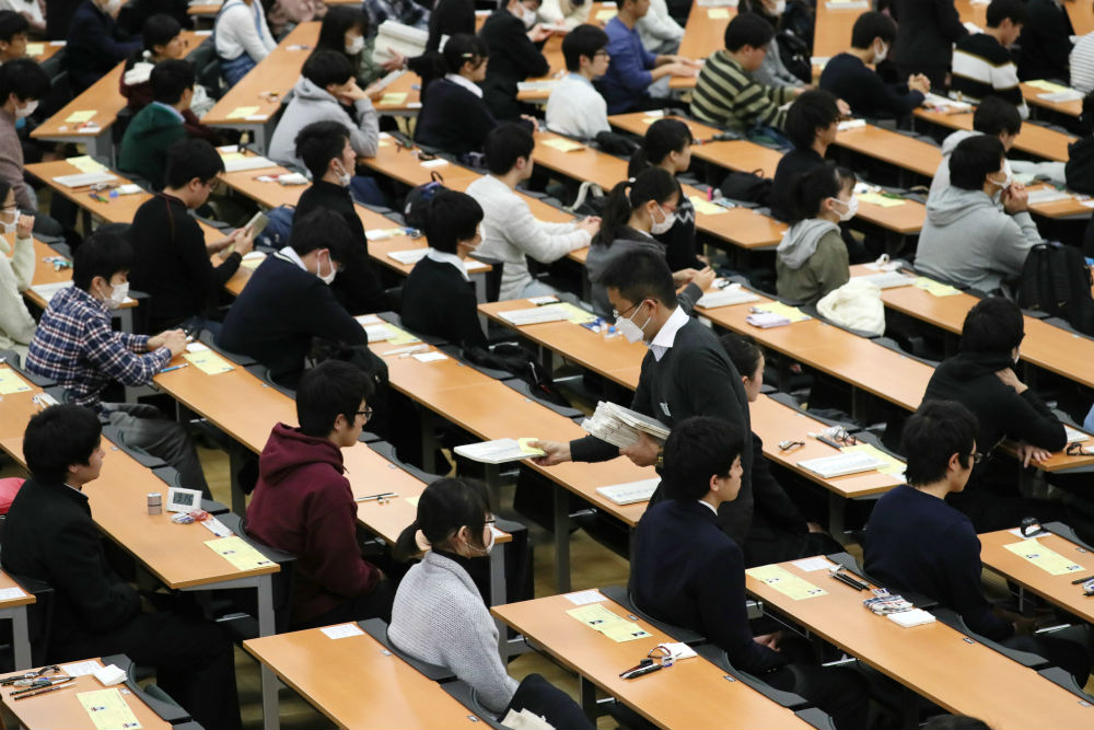 センター試験」30年の功罪を見つめる 良問の一方でテクニック重視も