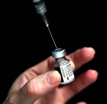 新型コロナウイルスのワクチン（2021年5月、AFP＝時事）