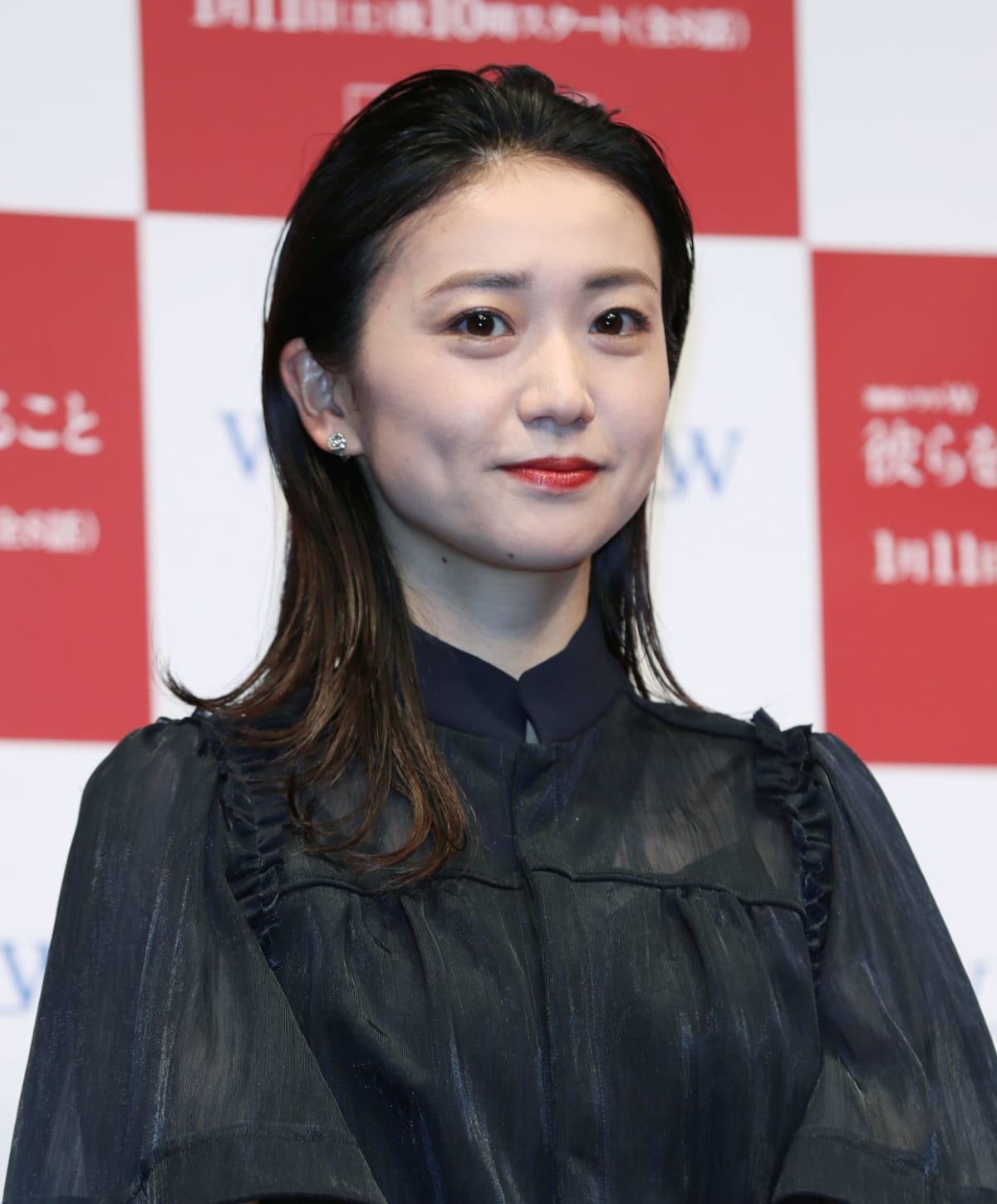 鷹野の恋人・雨宮久美子役で出演する大島優子さん（2020年1月、時事）