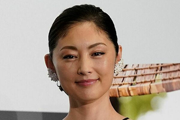 これぞ大和なでしこ 常盤貴子 美しさ際立つ 着物姿 にファン歓喜 オトナンサー