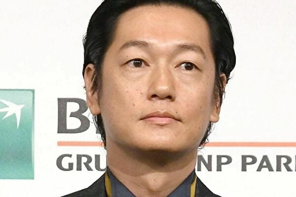 どタイプすぎて…」 井浦新、休日の“ダッフルコート”姿にときめくファン 