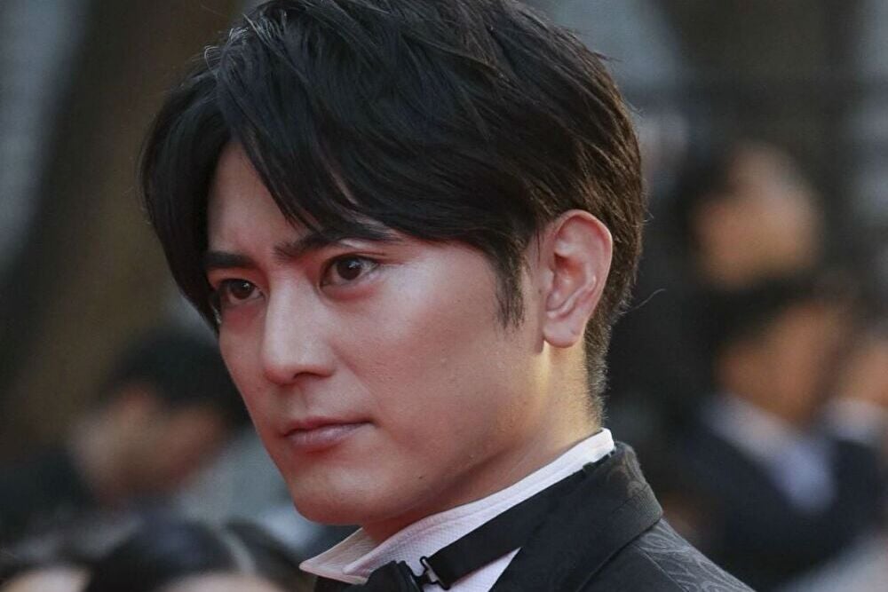 波瑠の秘蔵インタビュー、間宮祥太朗の撮影風景も 『魔法の