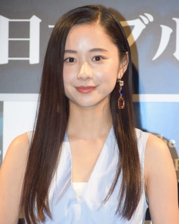 堀田真由さん