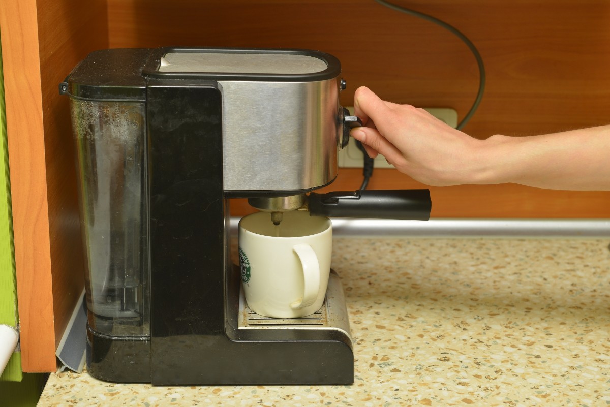 コーヒーメーカーです5年前に買いました。 ハイブリッドコーヒーメーカー ドリップ式 バリスタ監修 YCB-720 山善