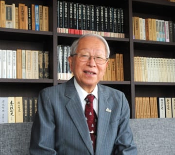 城の魅力を語る小和田哲男名誉教授