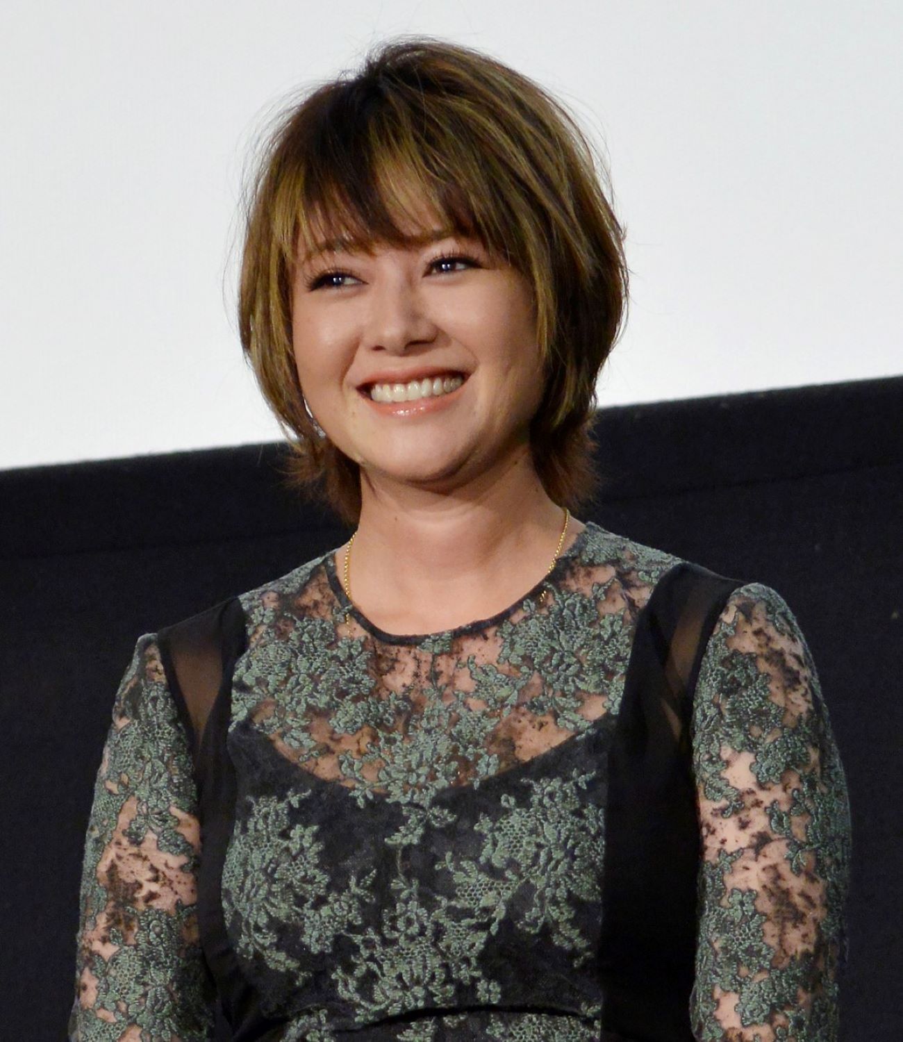 真木よう子 友達からの写真を公開 昔からきれいすぎる と絶賛の声 オトナンサー