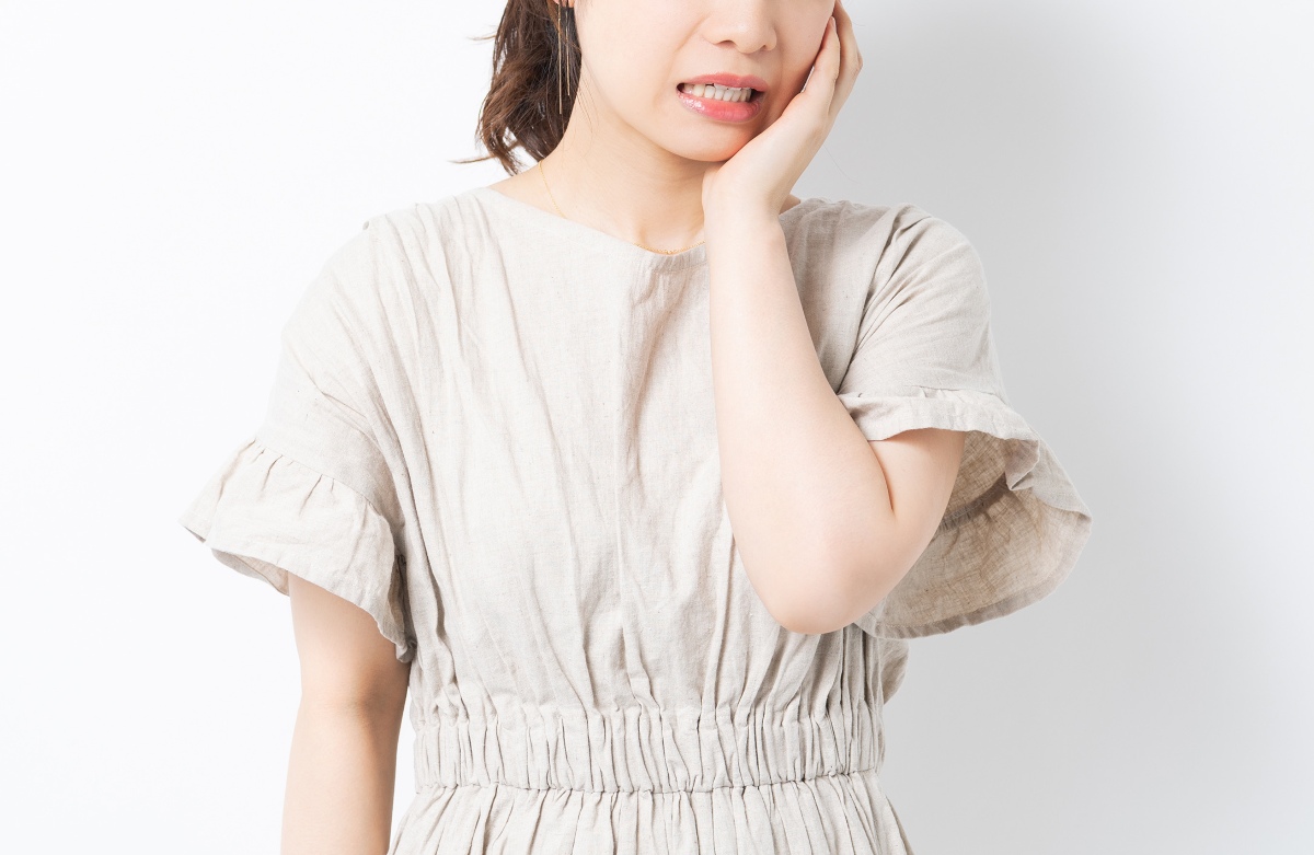 顎がカクカクと鳴ったり、カクカク音が鳴り続けるのはなぜですか?