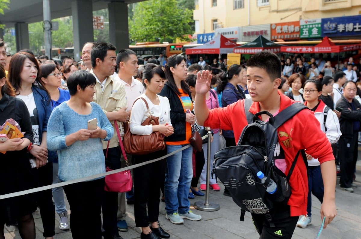 1日20時間勉強、スパルタ高校が「夢工場」？ 中国の大学入試「高考」、なぜ過酷？ オトナンサー