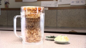 10月11日放送の「ヒューマングルメンタリー オモウマい店」のワンシーン(中京テレビ提供)