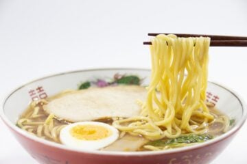 ラーメンを食べ過ぎるとどうなる？