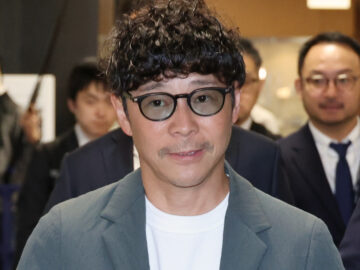 自民党の消費者問題調査会などの合同勉強会に出席する実業家の前澤友作さん(4月10日、時事通信フォト)