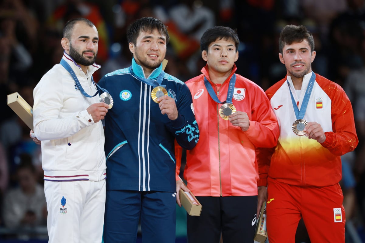 柔道男子60キロ級で銅メダルを獲得した、スペインのフランシスコ・ガルリゴス選手（右端、時事通信フォト）
