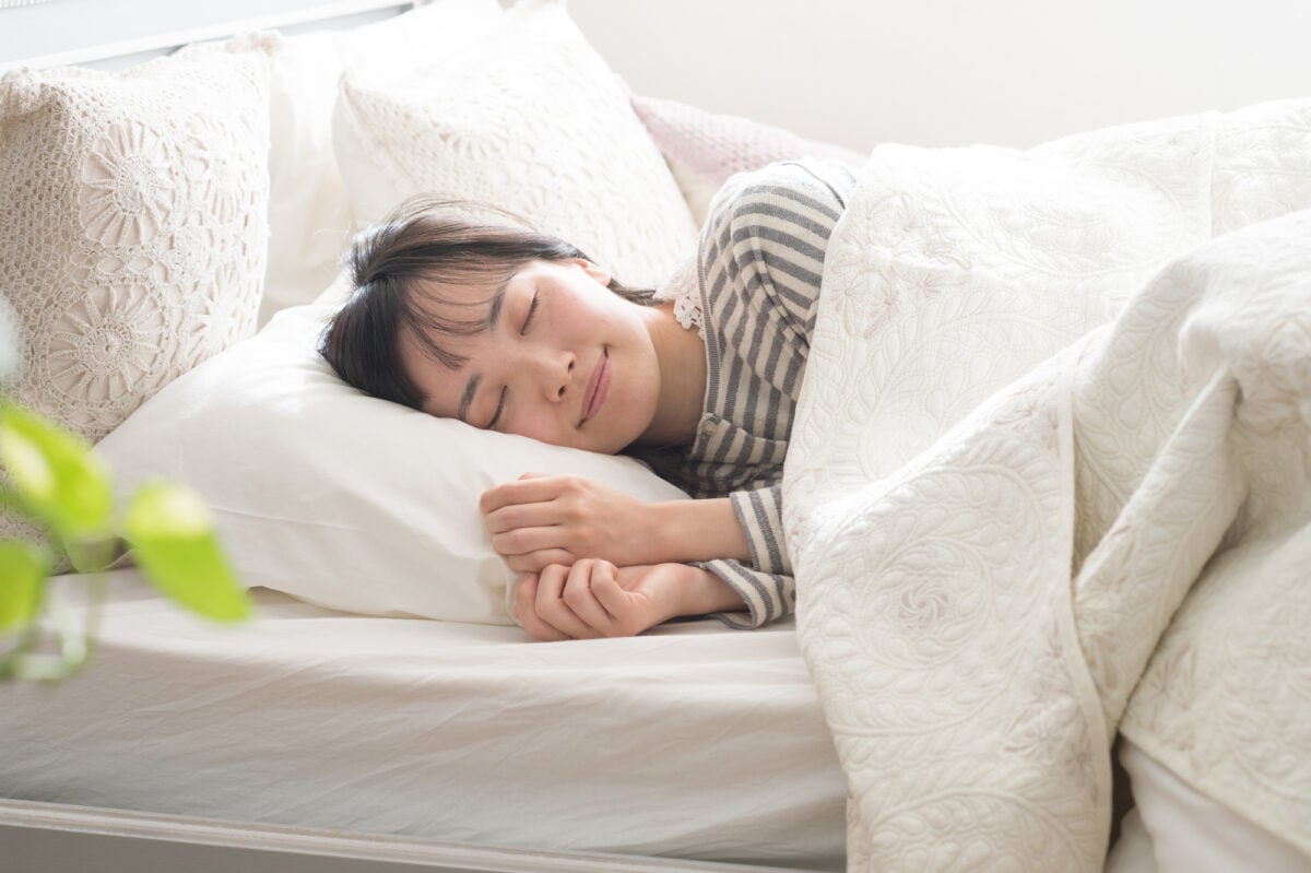 寝苦しい夜に快適に眠る方法は？