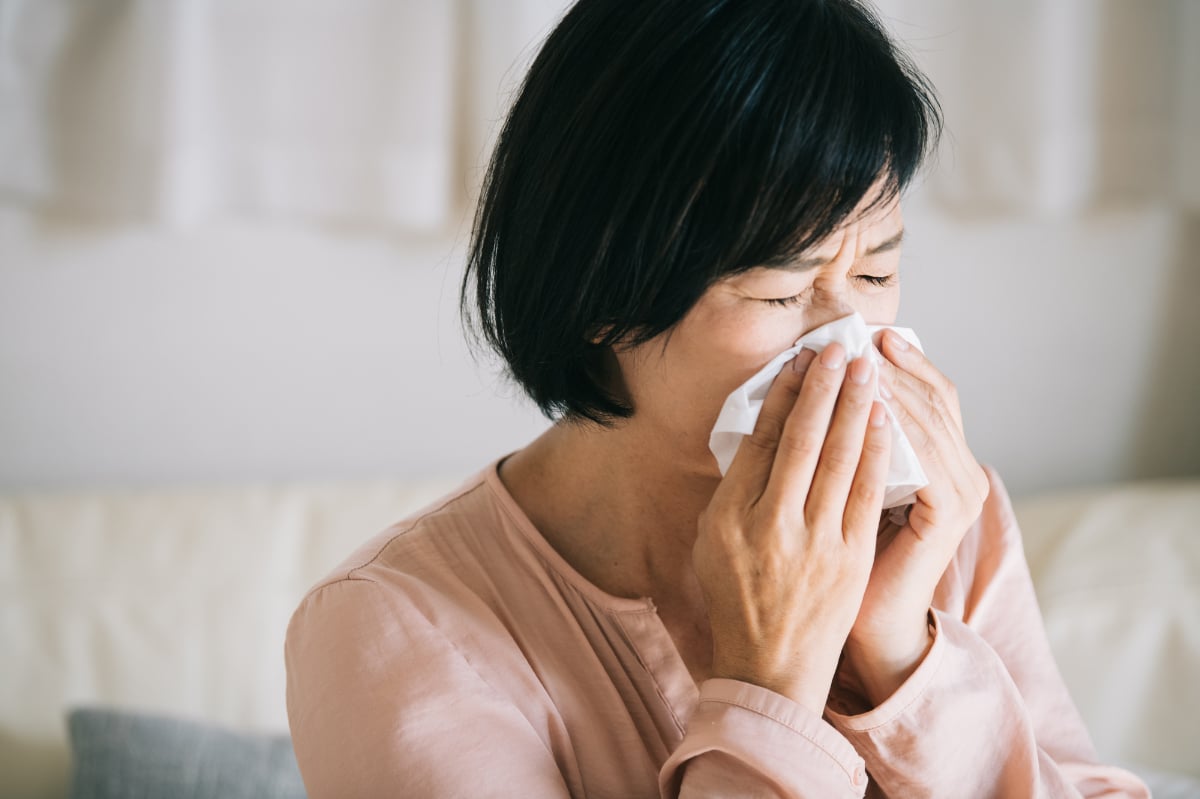 花粉症のときに摂取すると症状が悪化する食べ物とは？