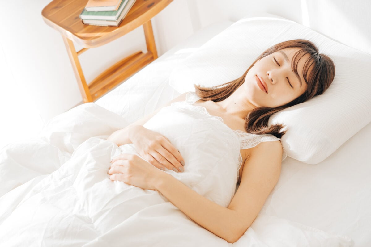 睡眠時に適した服装とは？（画像はイメージ）