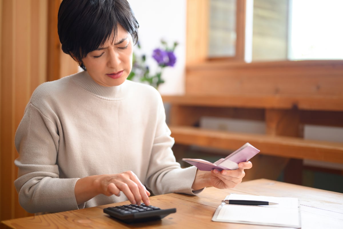 家計が赤字になる原因は？