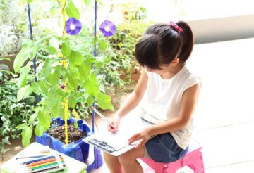 子どもの夏休みの宿題を「親が手伝う」って実際どうなの？
