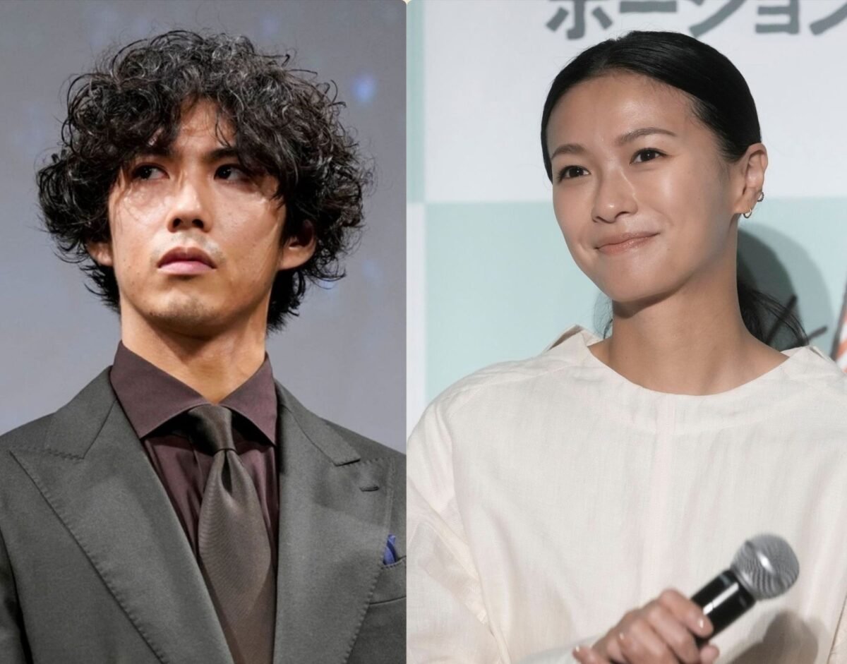 賀来賢人さん（左）と榮倉奈々さん夫婦