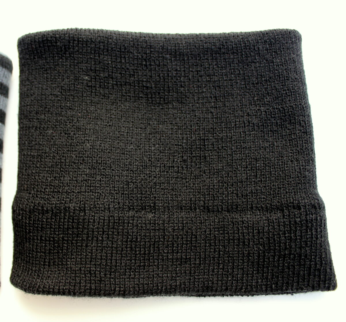 ネックウォーマーを着けて寝てもOK？（画像はイメージ）