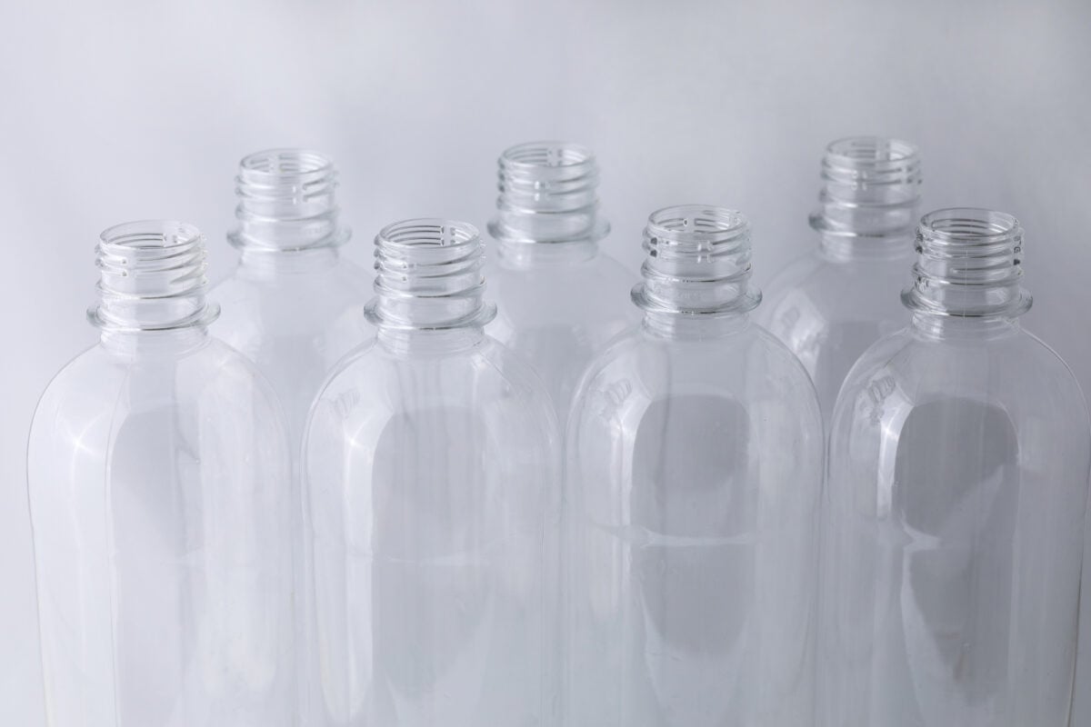 空になったペットボトルの危険な使い方とは？