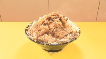 7月22日放送の「ヒューマングルメンタリー オモウマい店」に登場する「ブタジロー」 (中京テレビ提供)