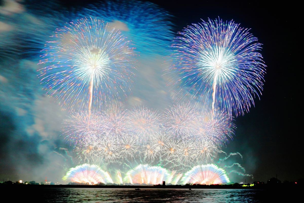 花火大会のイメージ