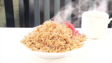 8月12日放送の「ヒューマングルメンタリー　オモウマい店」に登場する「やきめし（小）」　（中京テレビ提供）