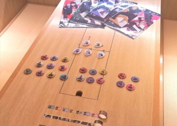 くら寿司×「怪獣8号」コラボのグッズ（C）防衛隊第3部隊（C）松本直也／集英社