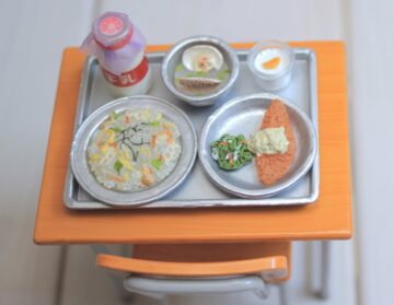 給食に「ベニズワイガニ」が丸ごと！？