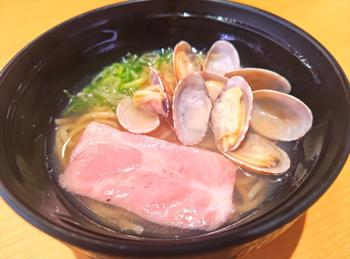 「あさり入り 貝だし塩ラーメン」