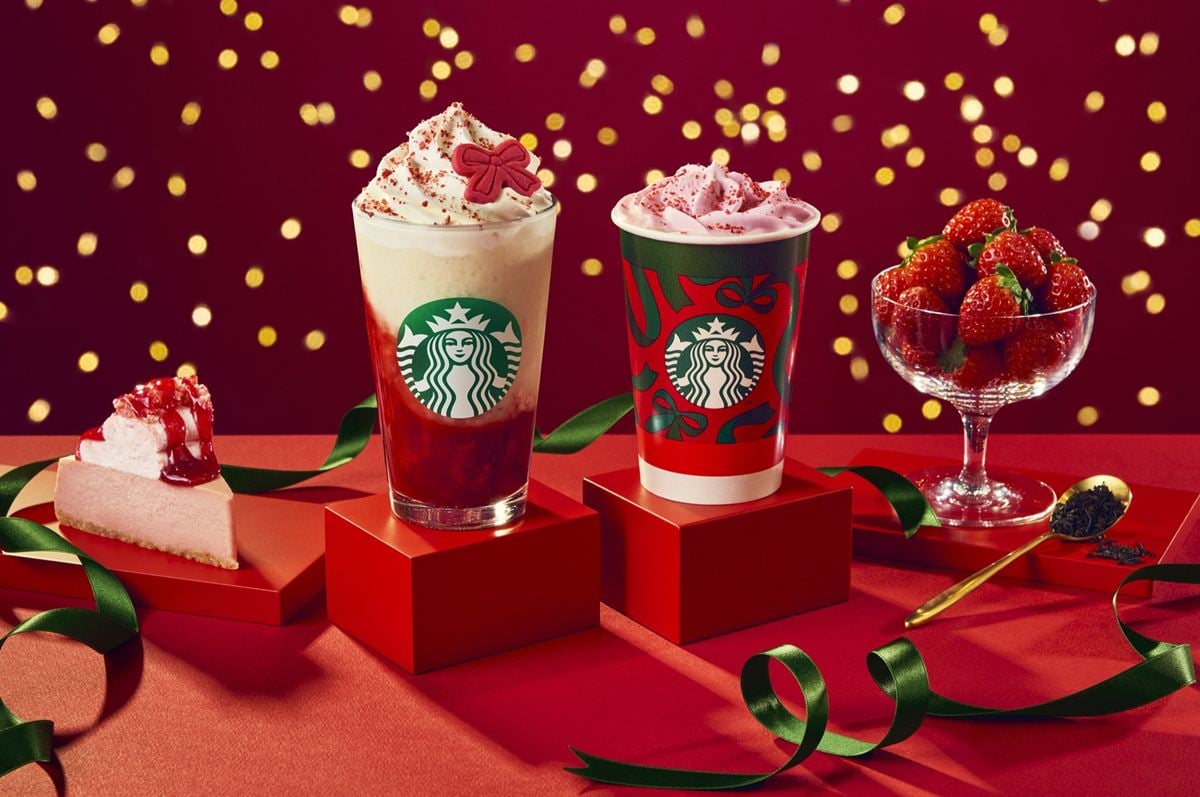「ストロベリー ＆ ジョイフルメドレー ティー フラペチーノ」と「ストロベリー ムース ＆ ジョイフルメドレー ティー ラテ」