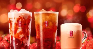 （左から）「あまおう ホリデー ミルクティー」「あまおう ホリデー ティーエード」「HOTあまおう ホリデー クリーミー ミルクティー」