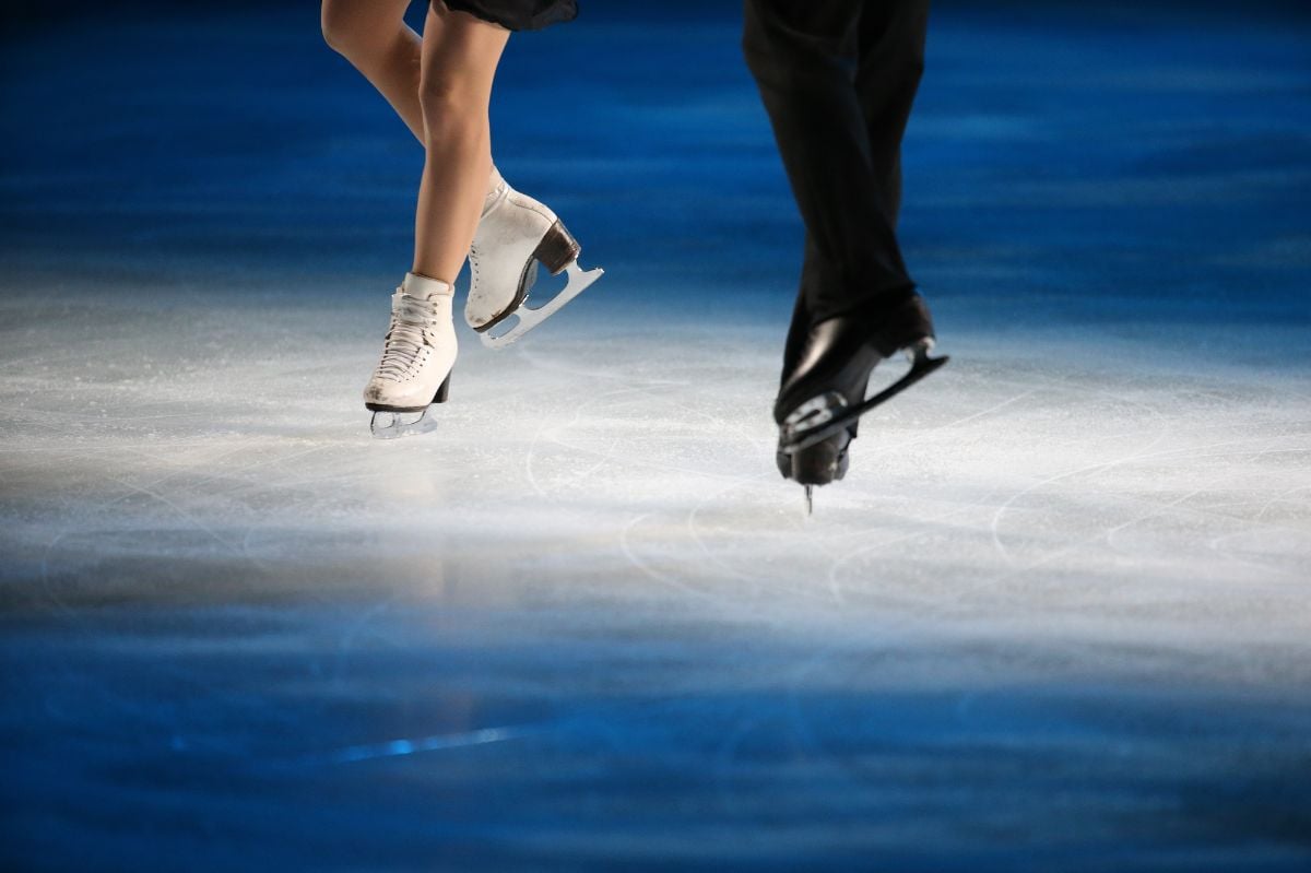 リンクに投げ込まれる「花束」には、ある秘密が……？