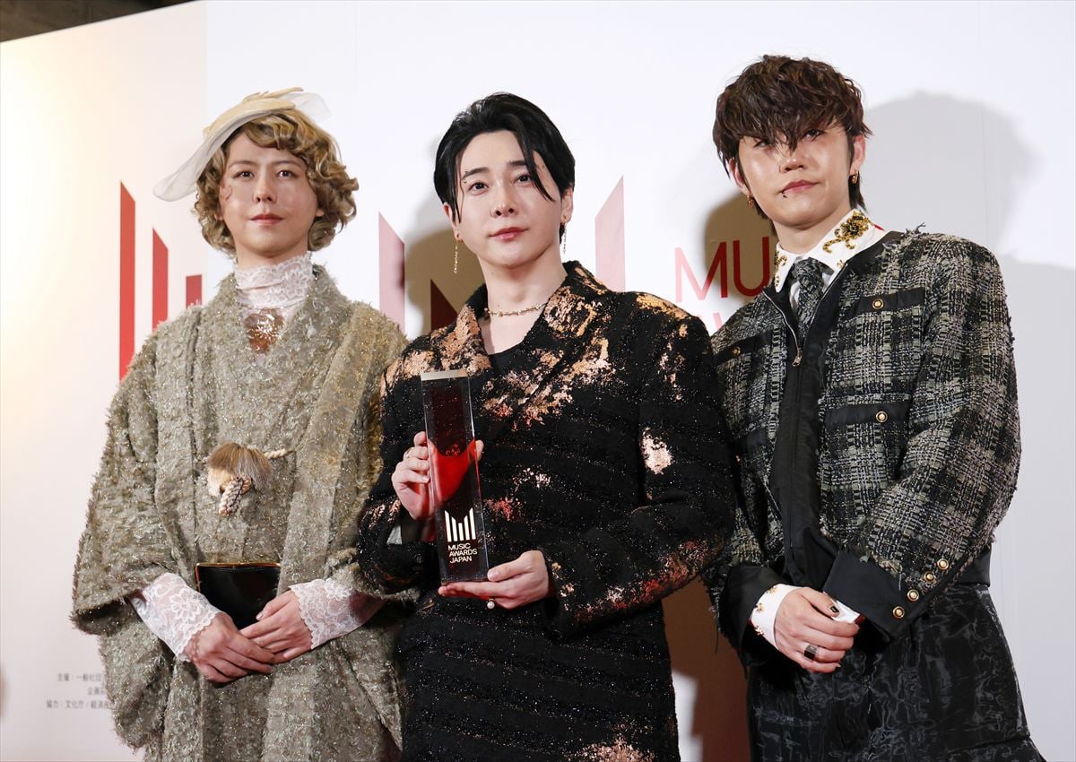 Mrs. GREEN APPLE（2025年5月撮影、時事）