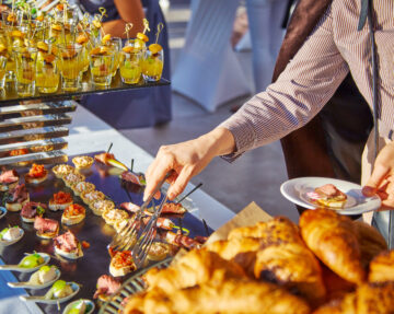 朝食ビュッフェでのNG行為とは？（画像はイメージ）