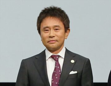 「ダウンタウン」の浜田雅功さん(2017年3月撮影、時事)