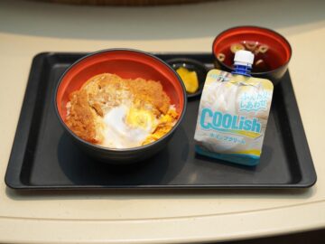 「クーリッシュホイップかつ丼」