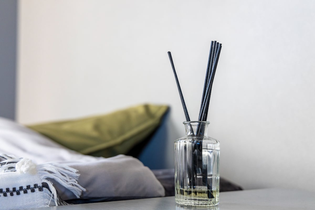 アロマオイルを使うとよく眠れる？（画像はイメージ）