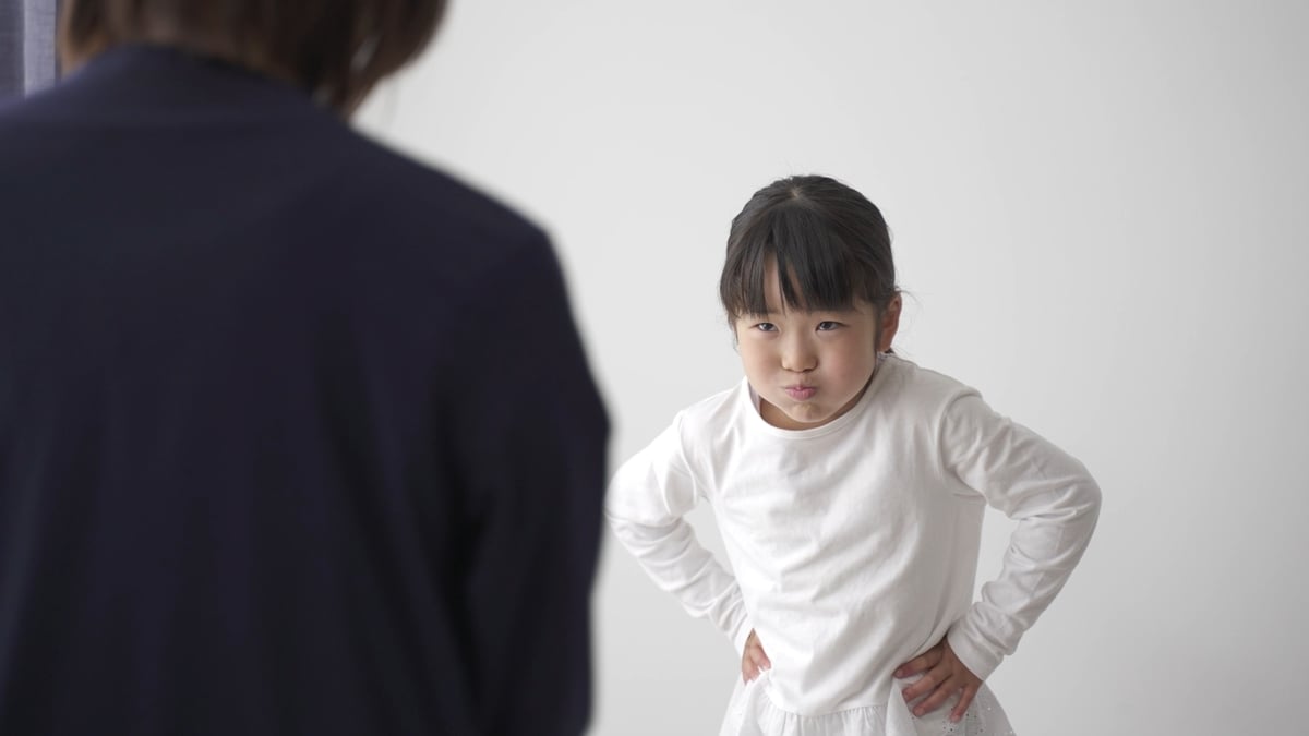 子どものイライラは甘い食べ物が原因？（画像はイメージ）