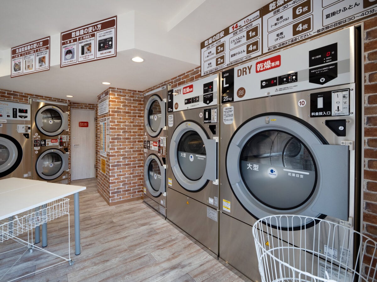 コインランドリーの乾燥機で乾かしてはいけない衣類とは？（画像はイメージ）