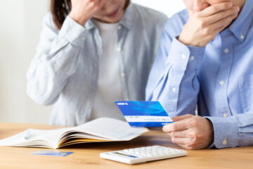 家計が赤字になりやすい人の特徴とは？（画像はイメージ）