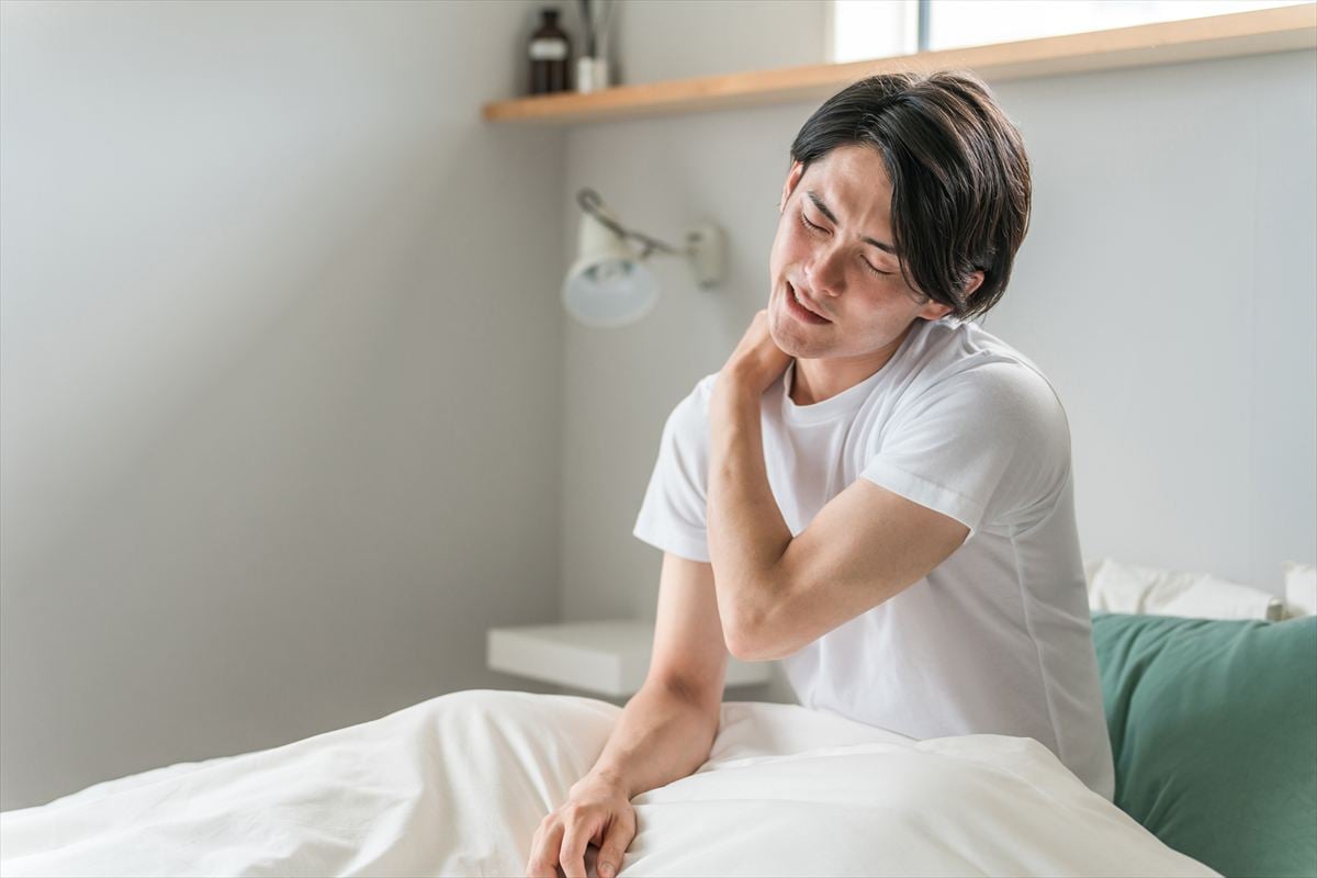 「寝違え」をしてしまう原因とは？