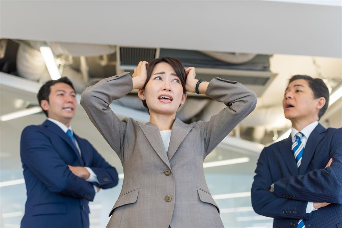 「セクハラと感じる質問」ランキングの1位は？