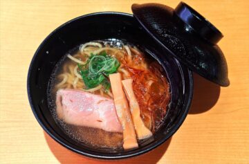 「香味清湯 塩らーめん」