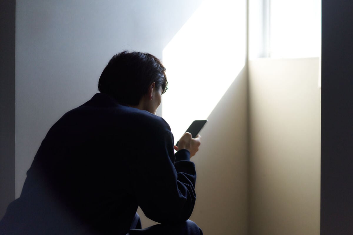 ひきこもりの人の中には貯金が苦手な人も（画像はイメージ）