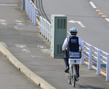 警察官をかたる人物から反則金を請求され、その場で支払ってしまった場合、どうする？（画像はイメージ）