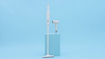 第1弾「コンパクトヘアドライヤー」(右)と「スリム 2WAY スティッククリーナー」(C)Chiharu Sakazaki/JR東日本/DENTSU
