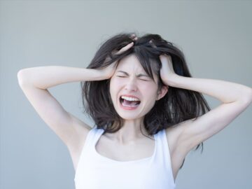 梅雨になると髪が広がる&うねりが強くなる! 解決策は?