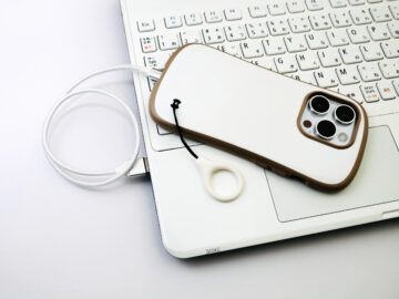 スマホの充電ケーブルの寿命を縮める行為とは？（画像はイメージ）